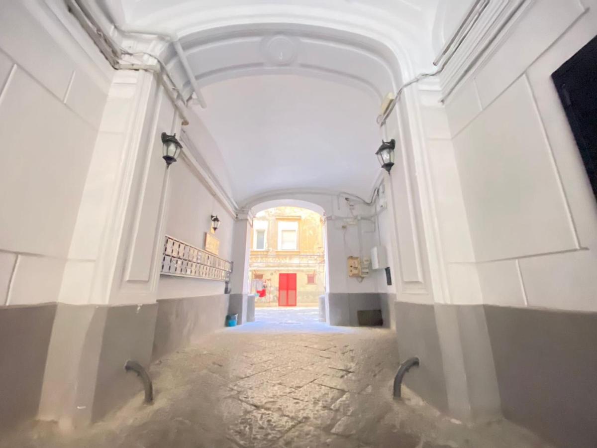 Dimora Dei Decumani Bed & Breakfast Naples Exterior photo